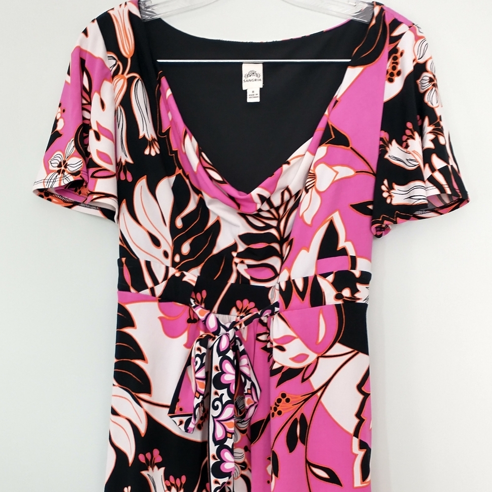 NWOT Sangria Pink & Black Floral dress Size M